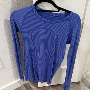 Lululemon Blue Women's ribbed Top